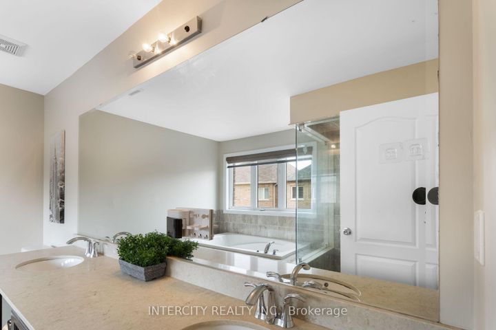 Photo 30 at 20 Russell Creek Drive, Wellington, Brampton