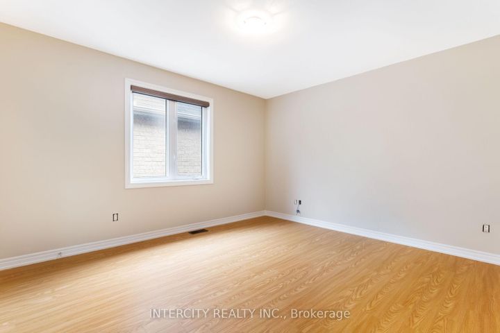 Photo 42 at 20 Russell Creek Drive, Wellington, Brampton