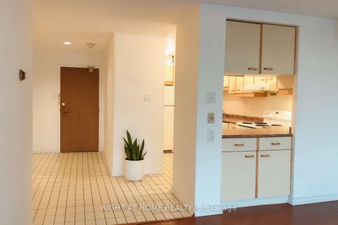 Photo 5 at PH11 - 45 Carlton Street, Yonge Corridor, Toronto