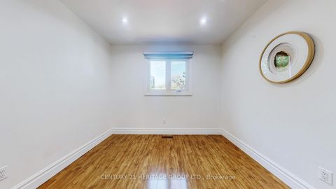 Photo 25 at 192 Winding Lane, Yorkhill, Vaughan