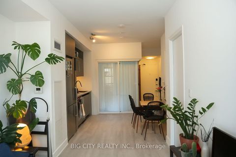 Photo 1 at 716 - 60 Princess Street, Waterfront Communities C8, Toronto Photo 1 at 716 - 60 Princess Street, Waterfront Communities C8, Toronto