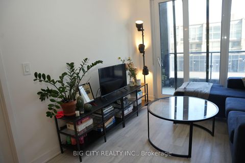 Photo 3 at 716 - 60 Princess Street, Waterfront Communities C8, Toronto