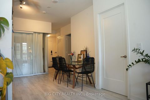 Photo 8 at 716 - 60 Princess Street, Waterfront Communities C8, Toronto Photo 8 at 716 - 60 Princess Street, Waterfront Communities C8, Toronto