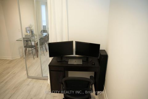 Photo 9 at 716 - 60 Princess Street, Waterfront Communities C8, Toronto
