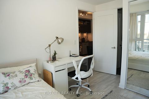 Photo 13 at 716 - 60 Princess Street, Waterfront Communities C8, Toronto