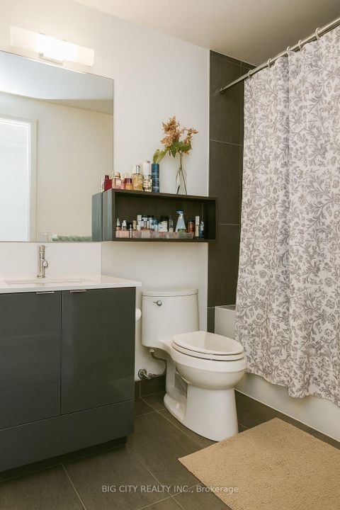 Photo 14 at 716 - 60 Princess Street, Waterfront Communities C8, Toronto