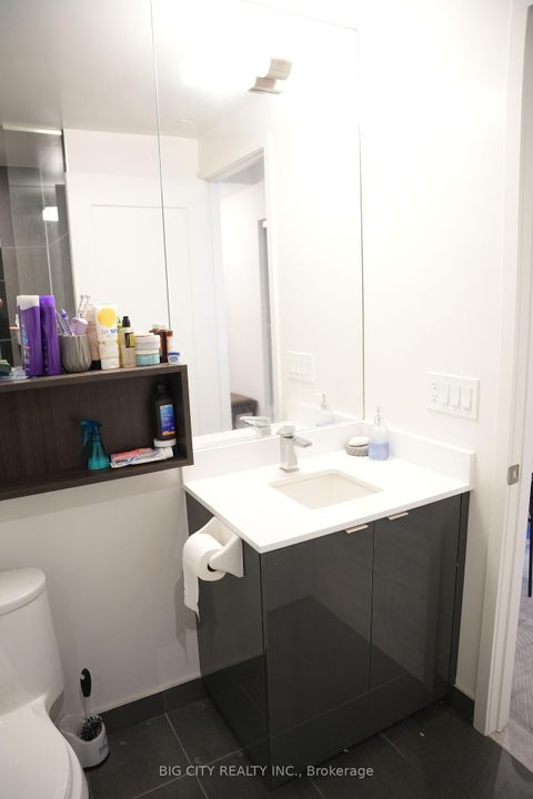 Photo 15 at 716 - 60 Princess Street, Waterfront Communities C8, Toronto