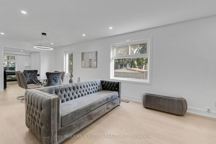 Photo 7 at 617 Curzon Avenue, Lakeview, Mississauga