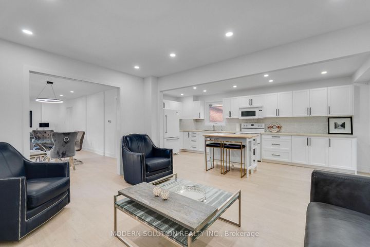 Photo 13 at 617 Curzon Avenue, Lakeview, Mississauga