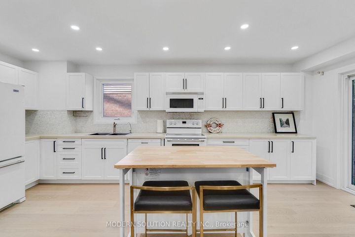 Photo 14 at 617 Curzon Avenue, Lakeview, Mississauga