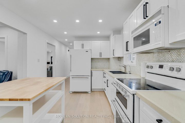 Photo 16 at 617 Curzon Avenue, Lakeview, Mississauga