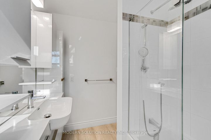 Photo 29 at 617 Curzon Avenue, Lakeview, Mississauga