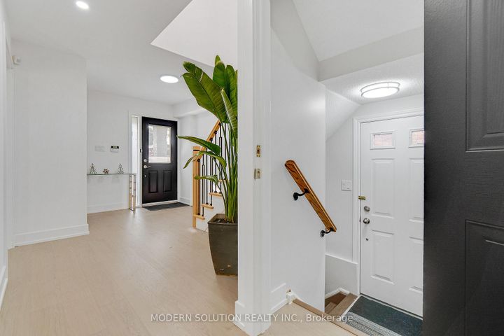 Photo 30 at 617 Curzon Avenue, Lakeview, Mississauga