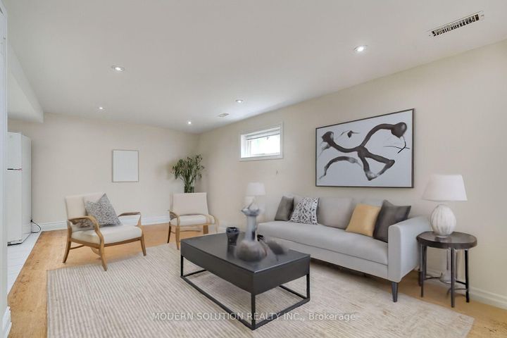 Photo 33 at 617 Curzon Avenue, Lakeview, Mississauga