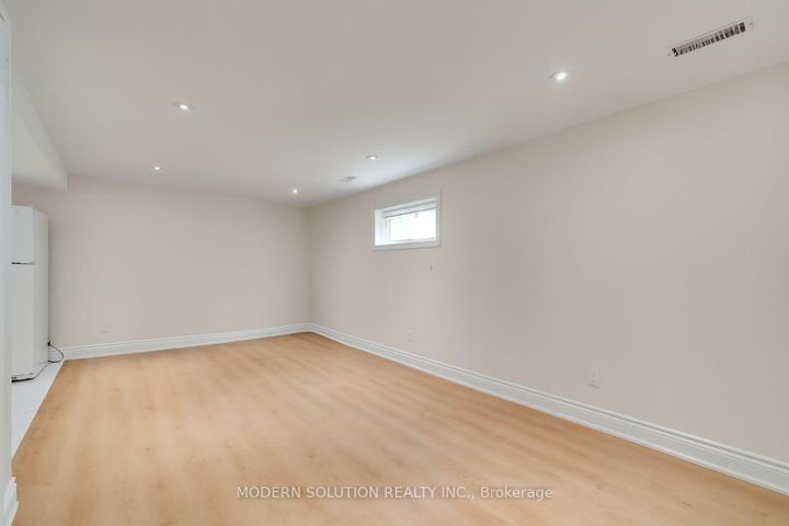 Photo 34 at 617 Curzon Avenue, Lakeview, Mississauga