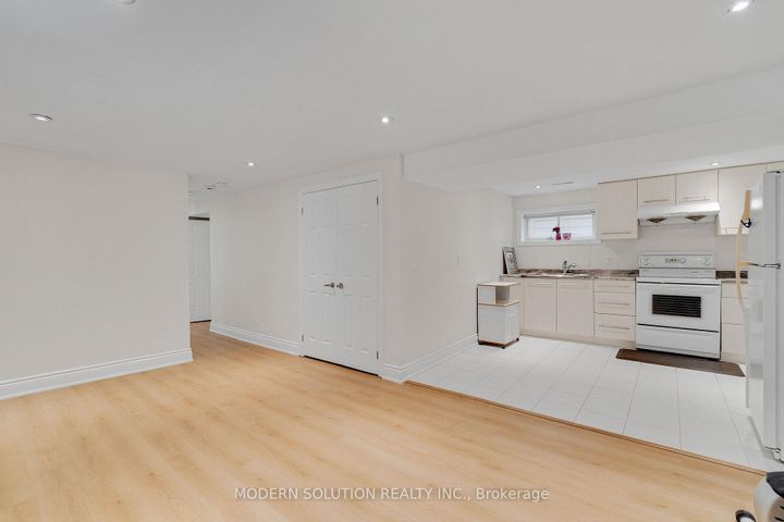 Photo 35 at 617 Curzon Avenue, Lakeview, Mississauga