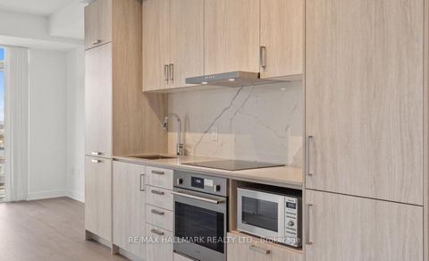 Photo 3 at 820 - 60 Honeycrisp Crescent, Vaughan Corporate Centre, Vaughan