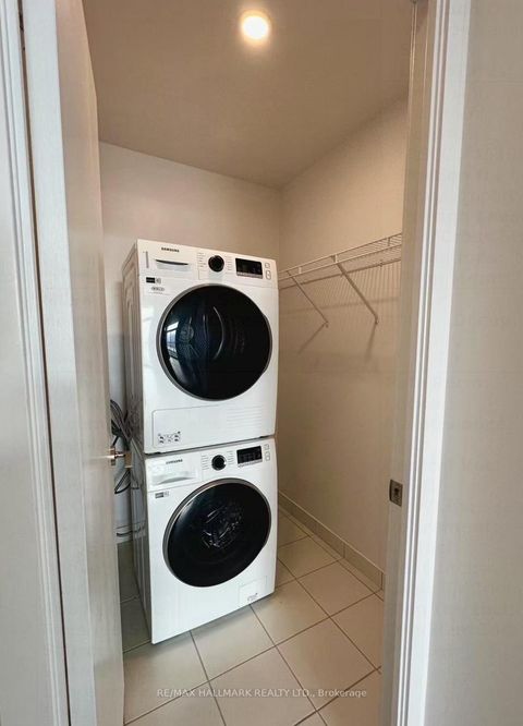 Photo 8 at 820 - 60 Honeycrisp Crescent, Vaughan Corporate Centre, Vaughan
