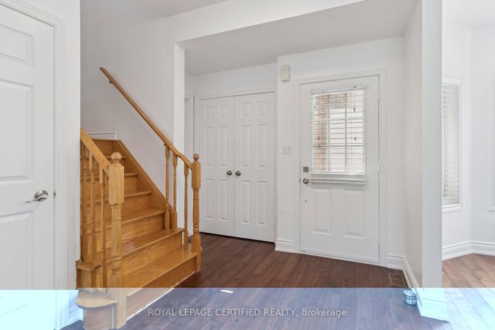 Photo 4 at 1 - 530 Driftcurrent Drive, Hurontario, Mississauga