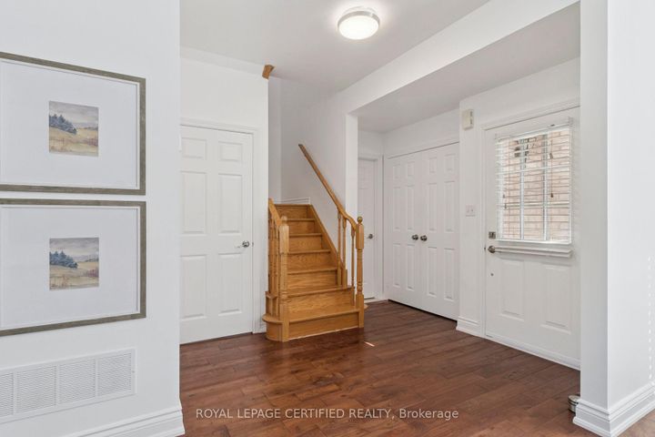 Photo 6 at 1 - 530 Driftcurrent Drive, Hurontario, Mississauga