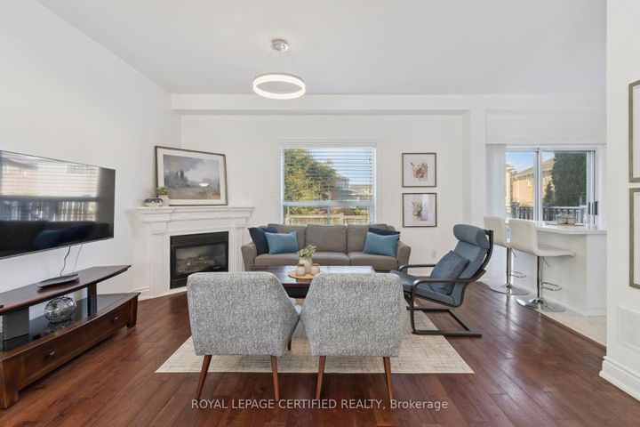 Photo 13 at 1 - 530 Driftcurrent Drive, Hurontario, Mississauga