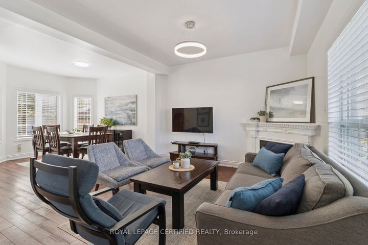 Photo 14 at 1 - 530 Driftcurrent Drive, Hurontario, Mississauga