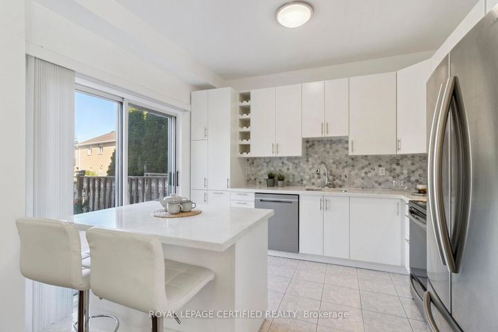 Photo 19 at 1 - 530 Driftcurrent Drive, Hurontario, Mississauga