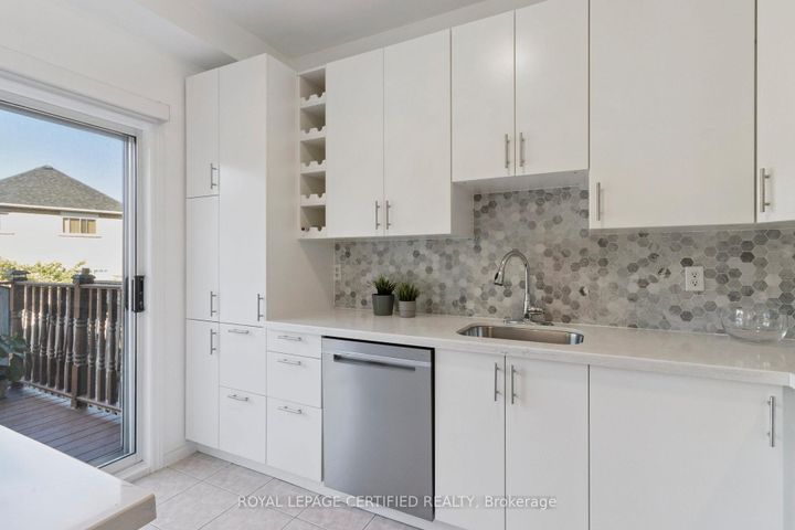 Photo 24 at 1 - 530 Driftcurrent Drive, Hurontario, Mississauga