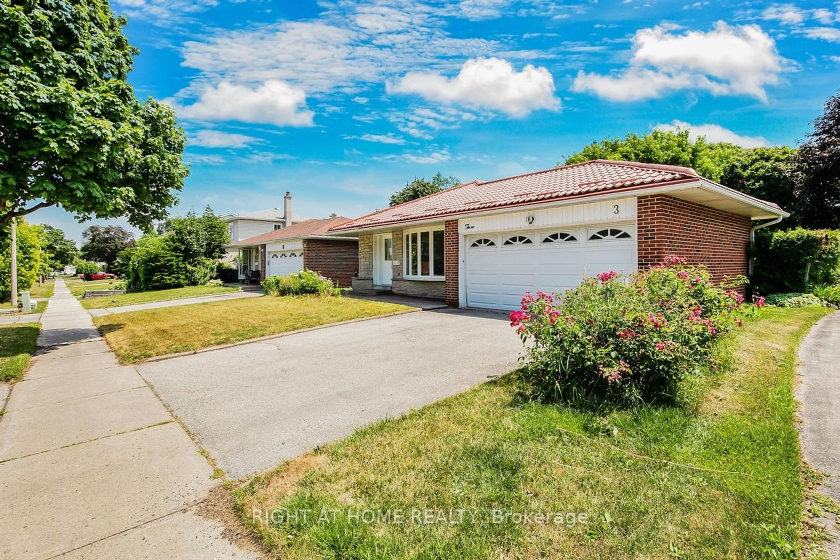 3 Glendower Circuit, L'Amoreaux, Toronto 