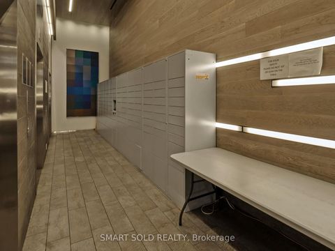 Photo 7 at 801 - 101 Peter Street, Waterfront Communities C1, Toronto