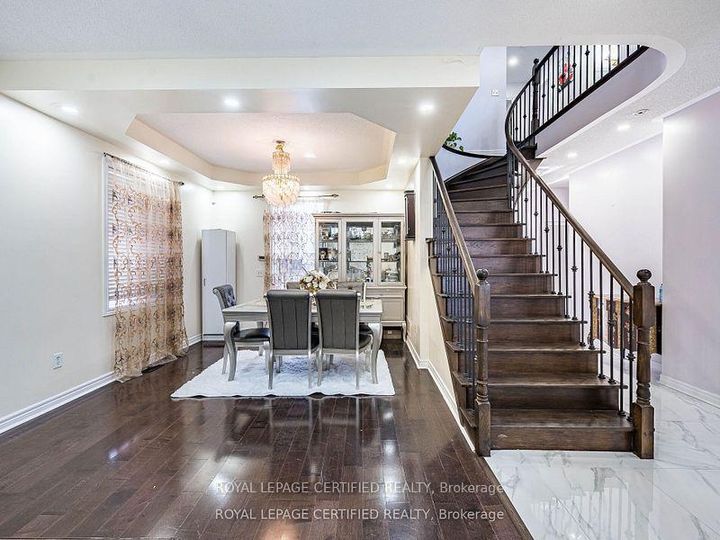 Photo 6 at 5 Treeline Boulevard, Vales of Castlemore, Brampton