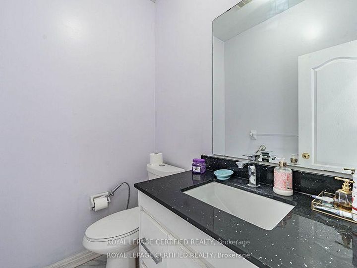 Photo 11 at 5 Treeline Boulevard, Vales of Castlemore, Brampton