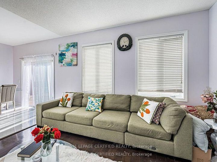 Photo 13 at 5 Treeline Boulevard, Vales of Castlemore, Brampton