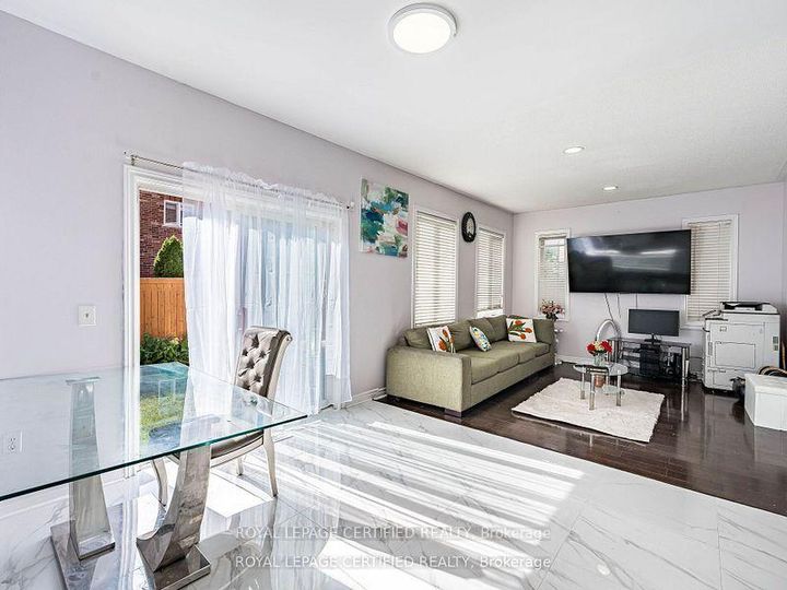 Photo 15 at 5 Treeline Boulevard, Vales of Castlemore, Brampton