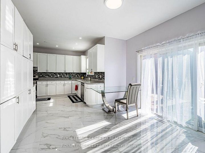 Photo 16 at 5 Treeline Boulevard, Vales of Castlemore, Brampton