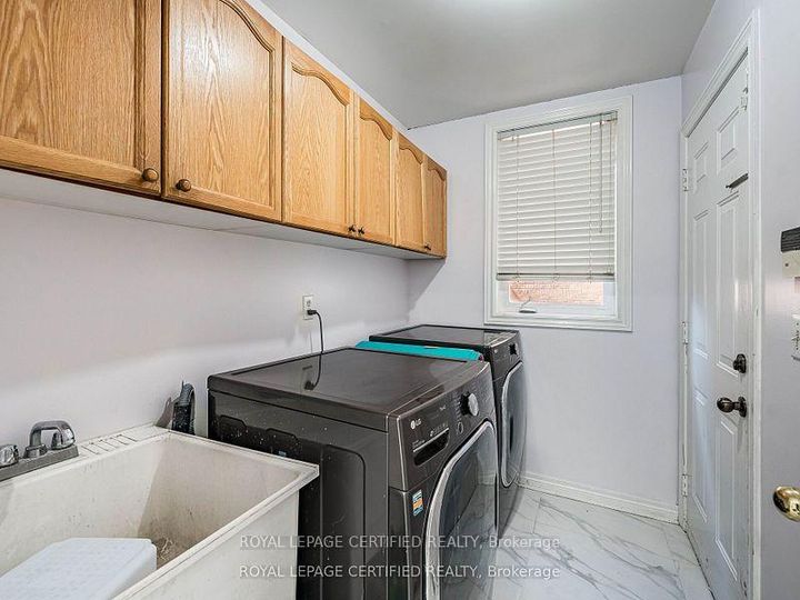 Photo 20 at 5 Treeline Boulevard, Vales of Castlemore, Brampton
