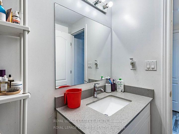 Photo 41 at 5 Treeline Boulevard, Vales of Castlemore, Brampton
