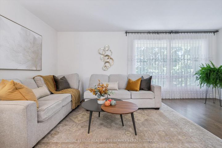 Photo 3 at 24 - 915 Inverhouse Drive, Clarkson, Mississauga
