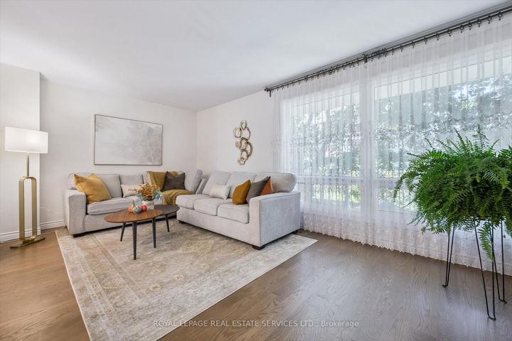 Photo 5 at 24 - 915 Inverhouse Drive, Clarkson, Mississauga