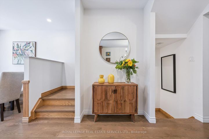 Photo 25 at 24 - 915 Inverhouse Drive, Clarkson, Mississauga
