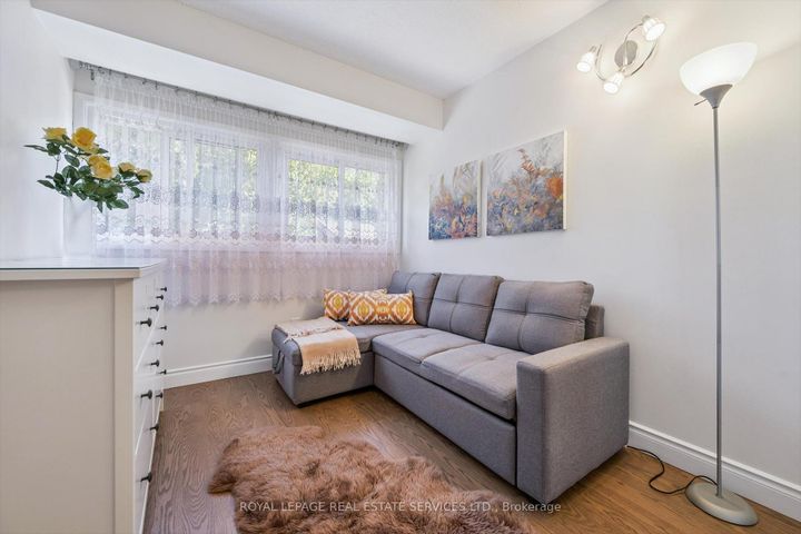 Photo 30 at 24 - 915 Inverhouse Drive, Clarkson, Mississauga