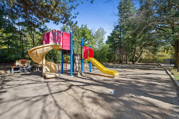 Photo 40 at 24 - 915 Inverhouse Drive, Clarkson, Mississauga