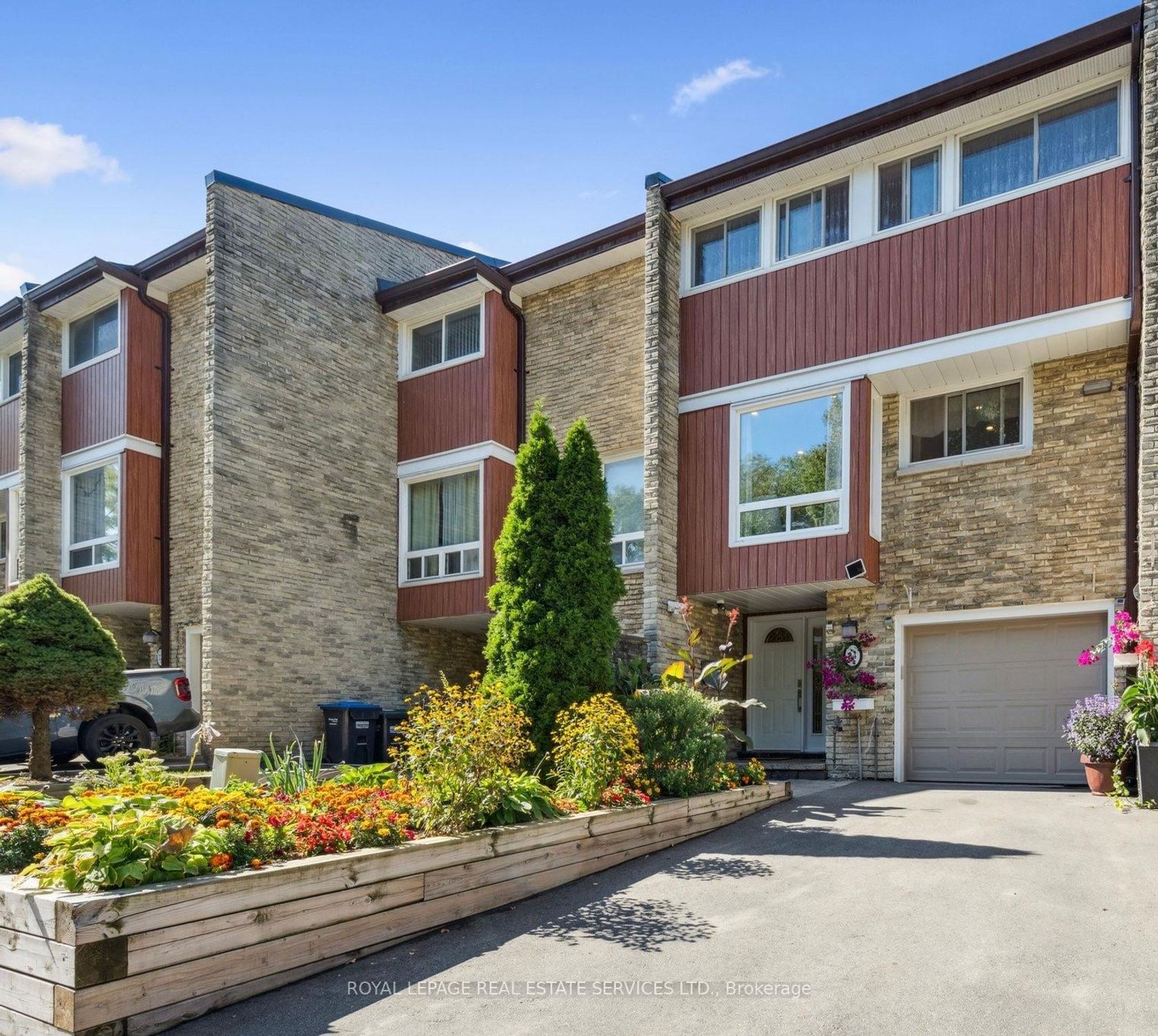 24 - 915 Inverhouse Drive, Clarkson, Mississauga 2