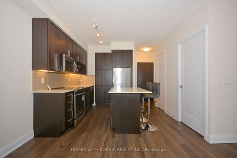 Photo 12 at 2004 - 18 Graydon Hall Drive, Donalda, Toronto