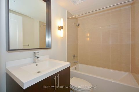 Photo 14 at 2004 - 18 Graydon Hall Drive, Donalda, Toronto