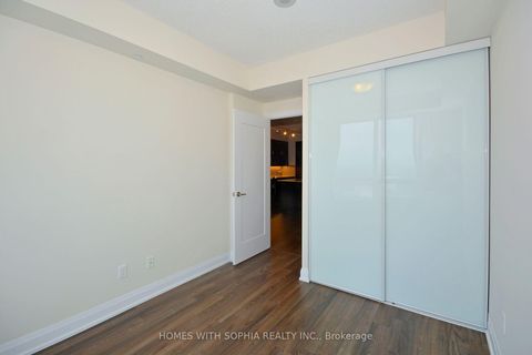 Photo 15 at 2004 - 18 Graydon Hall Drive, Donalda, Toronto