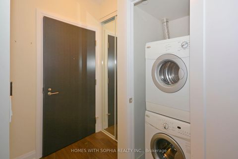 Photo 17 at 2004 - 18 Graydon Hall Drive, Donalda, Toronto