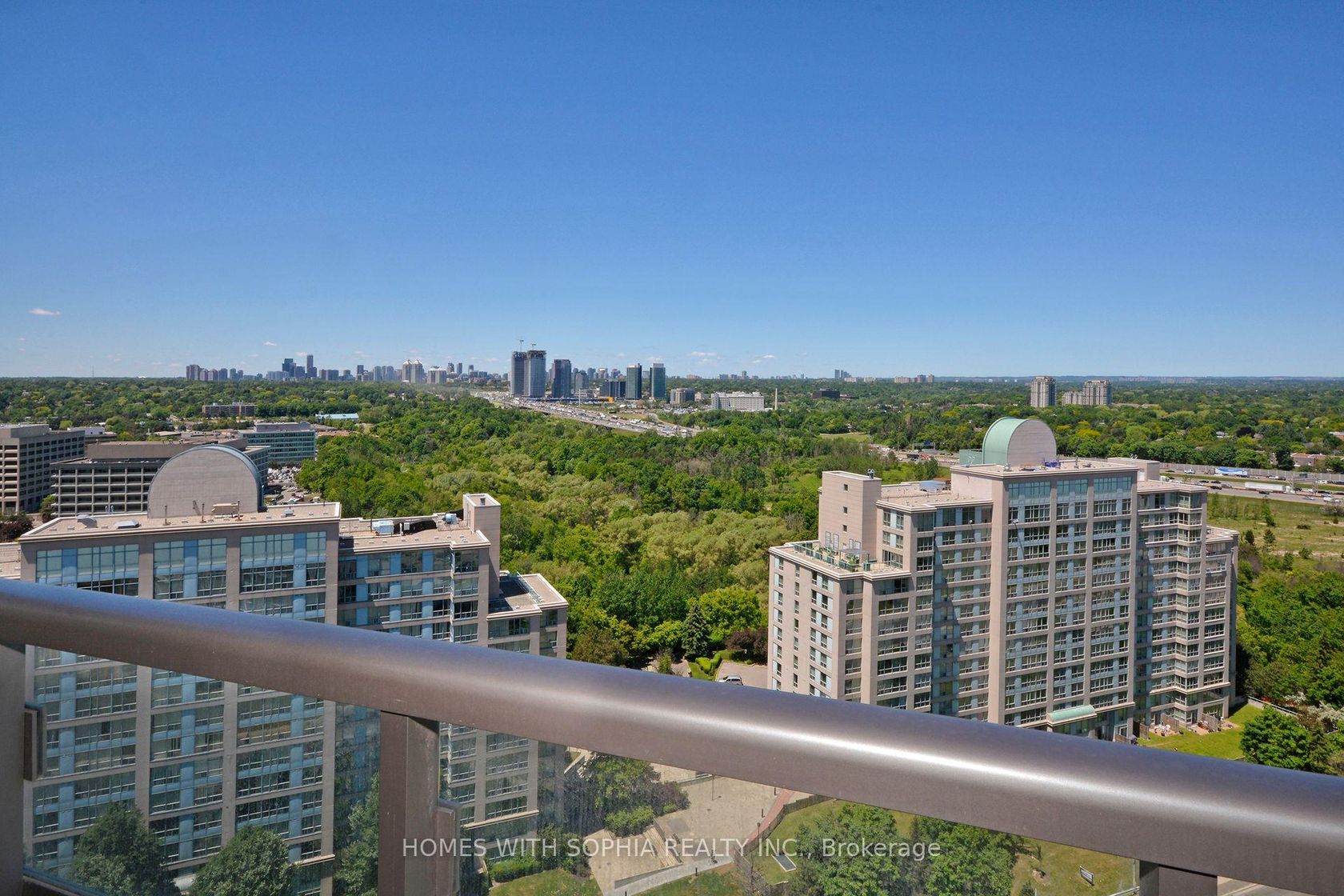 2004 - 18 Graydon Hall Drive, Donalda, Toronto 