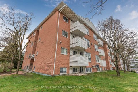 Photo 30 at B08 - 126 Bell Farm Road E, Alliance, Barrie