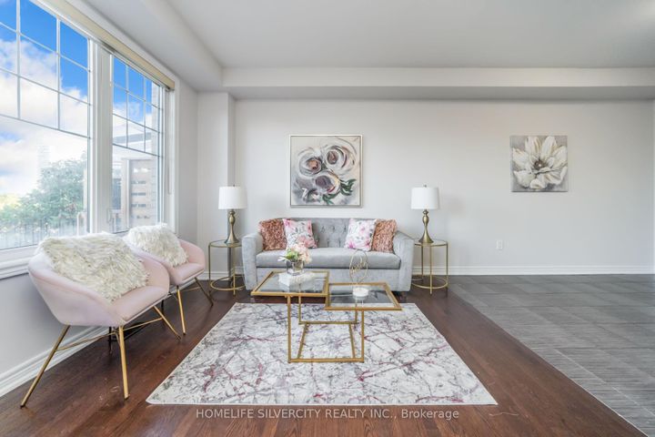 Photo 7 at 44 Davenfield Circle, Bram East, Brampton